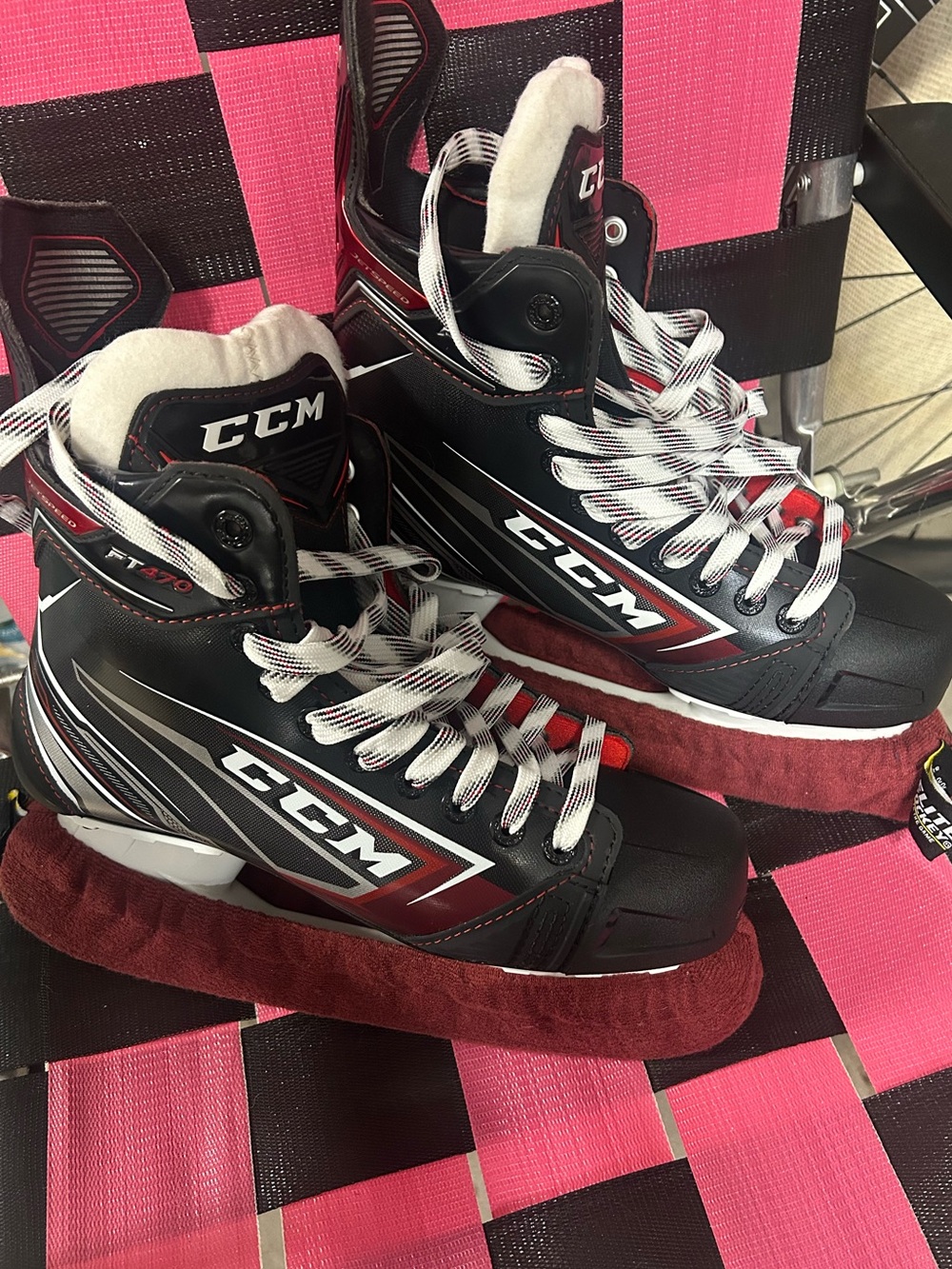 CCM Jetspeed FT470 Senior hockey skates
